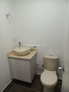Apartamento de 2 alcobas en venta en Cabañas, Bello, 70 m² · foto 14 de 20
