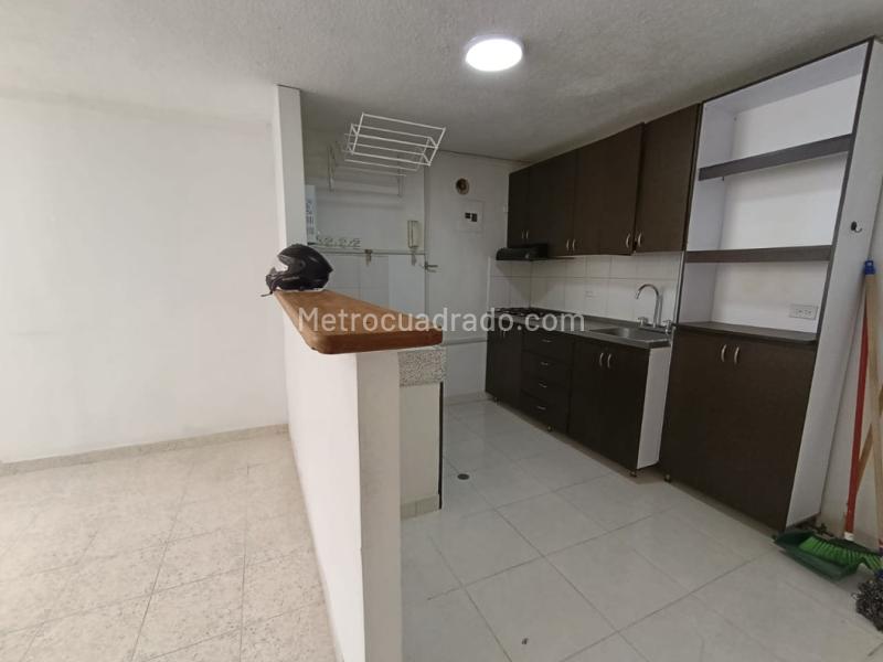 Apartamento Cómodo de 2 Alcobas con Parqueadero en Laureles - 3