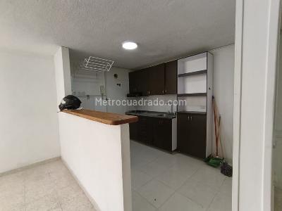 Apartamento de 2 alcobas en arriendo en Laureles, Medellín, 60 m² · foto 4 de 12