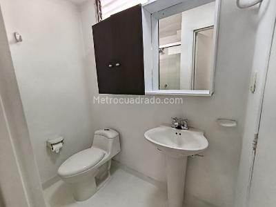Apartamento de 2 alcobas en arriendo en Laureles, Medellín, 60 m² · foto 8 de 12