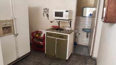 Casa de 5 alcobas en venta en Laureles, Medellín, 400 m² · foto 3 de 20