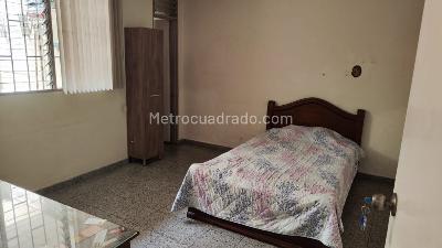 Casa de 5 alcobas en venta en Laureles, Medellín, 400 m² · foto 13 de 20