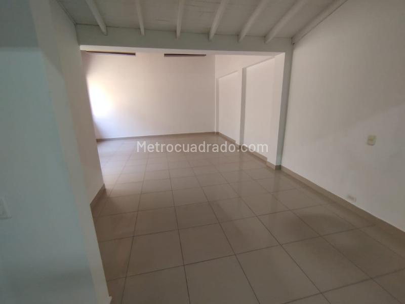 Casa para Arriendo cerca a Milla de Oro (5 Alcobas) - 2