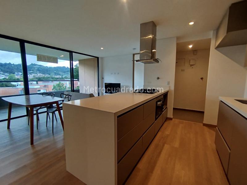 Apartamento en Arriendo, Seleccionar Barrio, Retiro