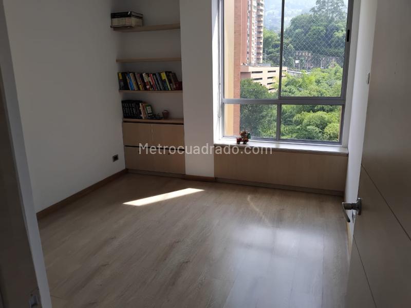 Apartamento en Arriendo, Loma Del Esmeraldal, Envigado - 3