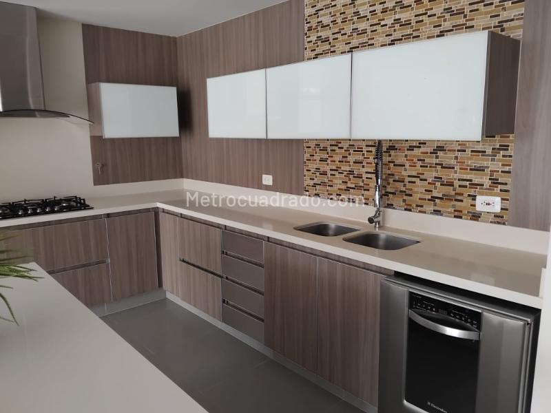 Apartamento en Arriendo, Loma Del Esmeraldal, Envigado - 5