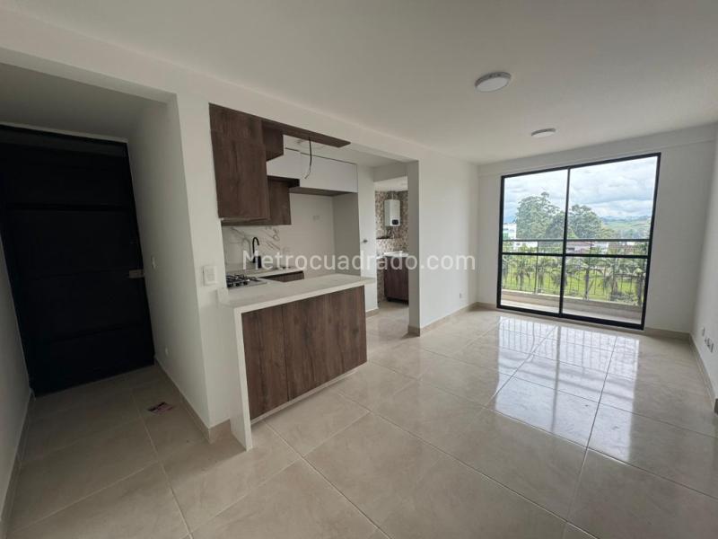 2BR Apartment in Cimarrona (56 m²) - 4