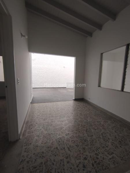 Elegant 5BR House in Conquistadores - 6