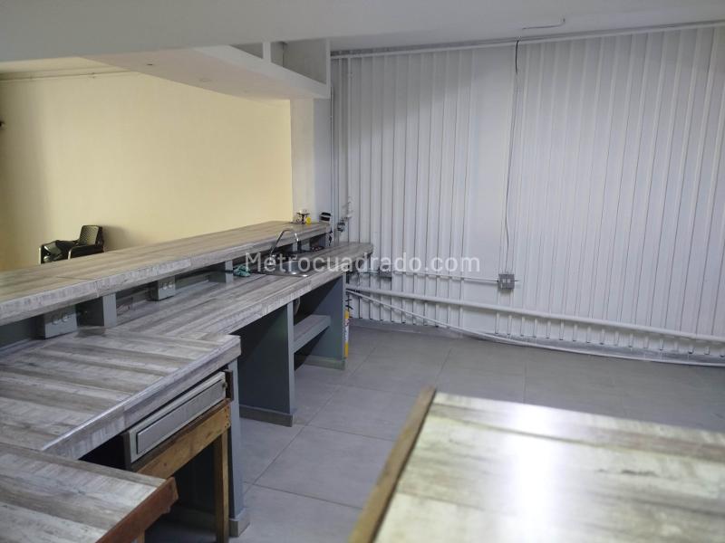 Commercial 5BR House in La Castellana - 3