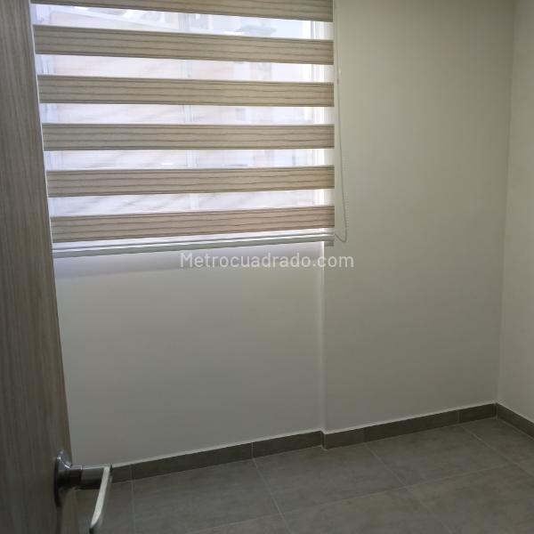 Charming 2BR Apartment with Balcony in Alto Bonito - 9