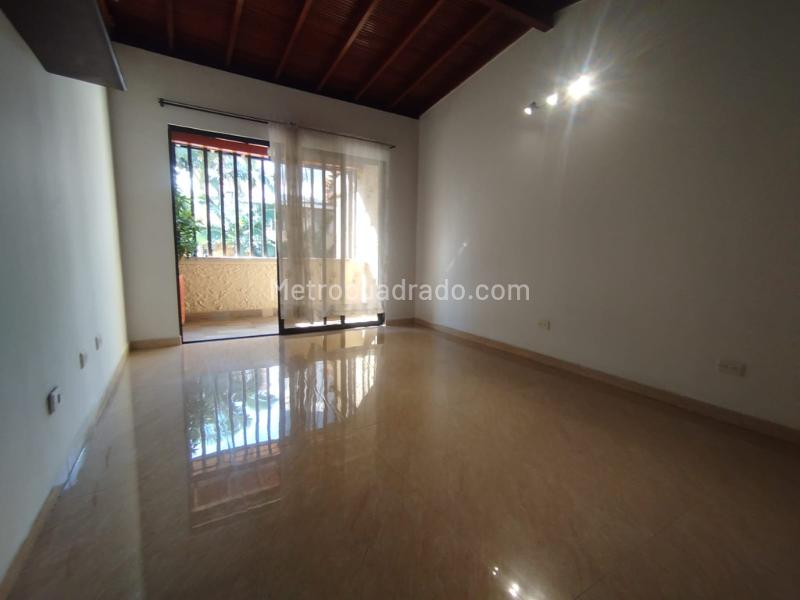 4BR House with Panoramic View in Veldromo (220 m²) - 4