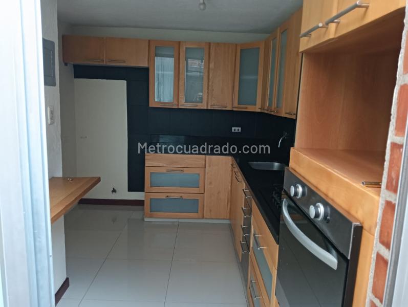 Acogedora casa en arriendo de 3 habitaciones en Suramérica - 5