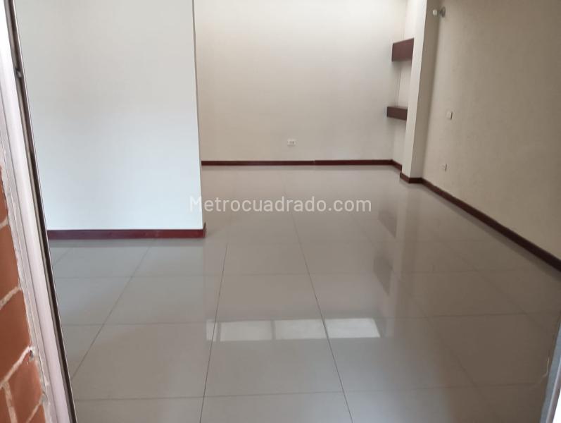 Acogedora casa en arriendo de 3 habitaciones en Suramérica - 9