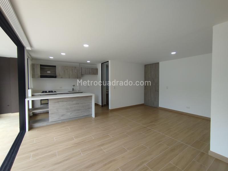 Apartamento moderno en arriendo con balcón y 3 habitaciones - 2