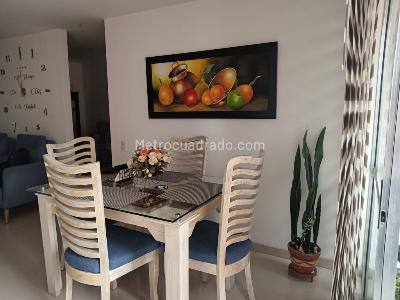 Apartamento de 3 alcobas en venta en Prados De Sabaneta, Sabaneta, 85 m² · foto 2 de 18