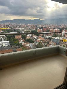 Apartamento de 3 alcobas en venta en Suramericana, Medellín, 71 m² · foto 9 de 20