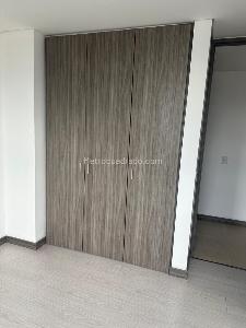 Apartamento de 3 alcobas en venta en Suramericana, Medellín, 71 m² · foto 12 de 20