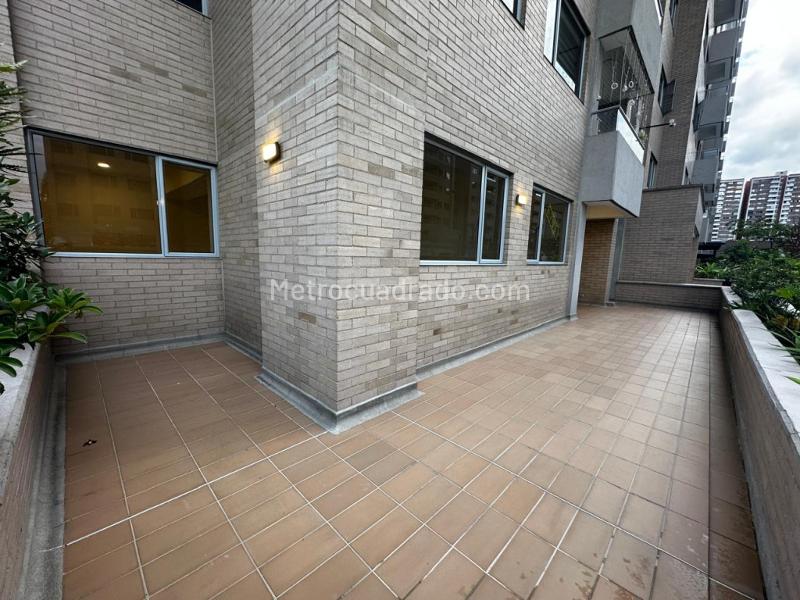 3BR Apartment in Jardines (92 m²) - 2