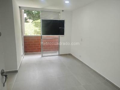 Apartamento de 3 alcobas en venta en Robledo, Medellín, 52 m² · foto 2 de 20