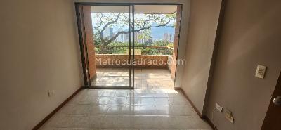 Apartamento de 2 alcobas en arriendo en Los Balsos, Medellín, 80 m² · foto 2 de 12