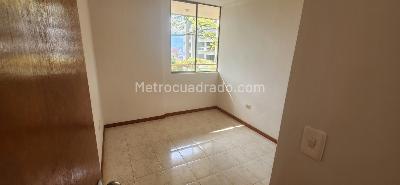Apartamento de 2 alcobas en arriendo en Los Balsos, Medellín, 80 m² · foto 7 de 12