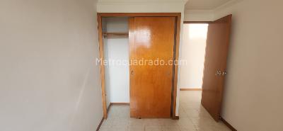 Apartamento de 2 alcobas en arriendo en Los Balsos, Medellín, 80 m² · foto 8 de 12