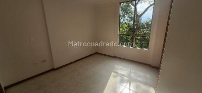 Apartamento de 2 alcobas en arriendo en Los Balsos, Medellín, 80 m² · foto 10 de 12
