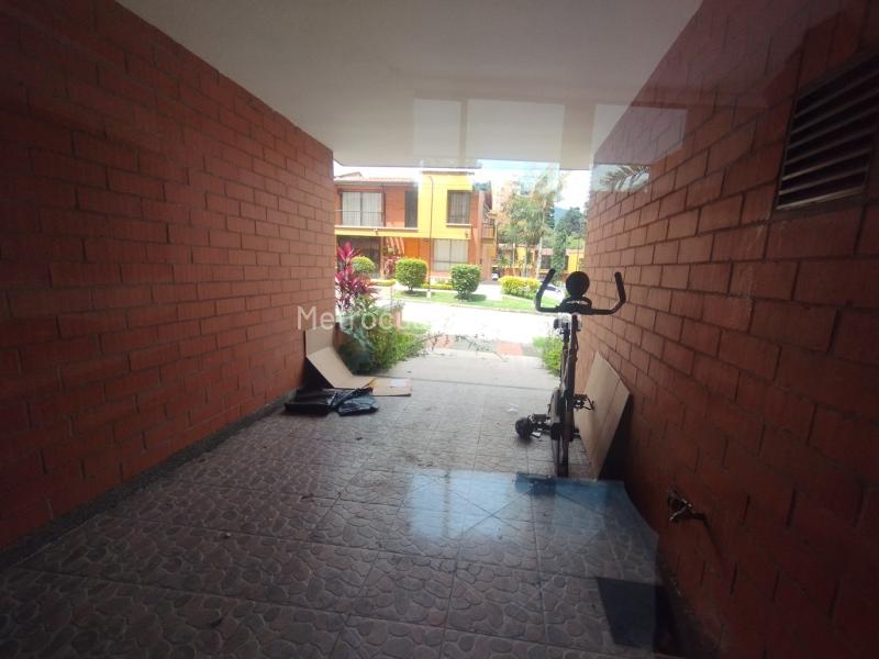 Encantadora Casa de 3 Habitaciones en Suramérica - 6