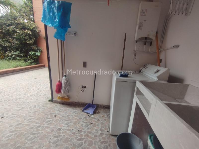 Encantadora Casa de 3 Habitaciones en Suramérica - 8