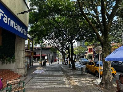 Apartaestudio en venta en El Poblado, Medellín, 32 m² · foto 9 de 12