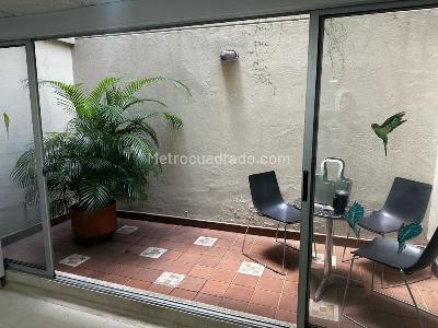 Apartaestudio en venta en El Poblado, Medellín, 32 m² · foto 10 de 12