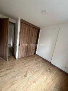 Apartamento de 3 alcobas en venta en Vereda San Jose, Sabaneta, 83 m² · foto 4 de 10