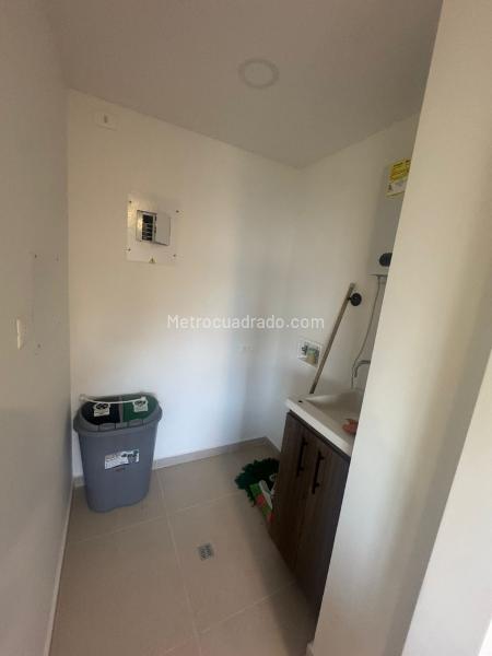 New 3BR Apartment in San Antonio (88 m²) - 5