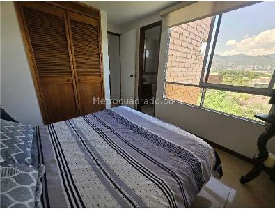 Apartaestudio en venta en El Poblado, Medellín, 42 m² · foto 6 de 13