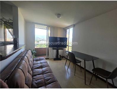 Apartaestudio en venta en El Poblado, Medellín, 42 m² · foto 11 de 13