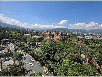 Apartaestudio en venta en El Poblado, Medellín, 42 m² · foto 12 de 13
