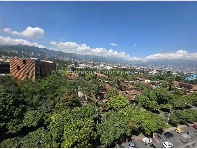 Apartaestudio en venta en El Poblado, Medellín, 42 m² · foto 13 de 13