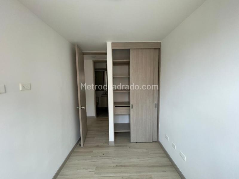 Moderno Apartamento de 3 Alcobas con Vistas Panorámicas en Santa Ana - 5
