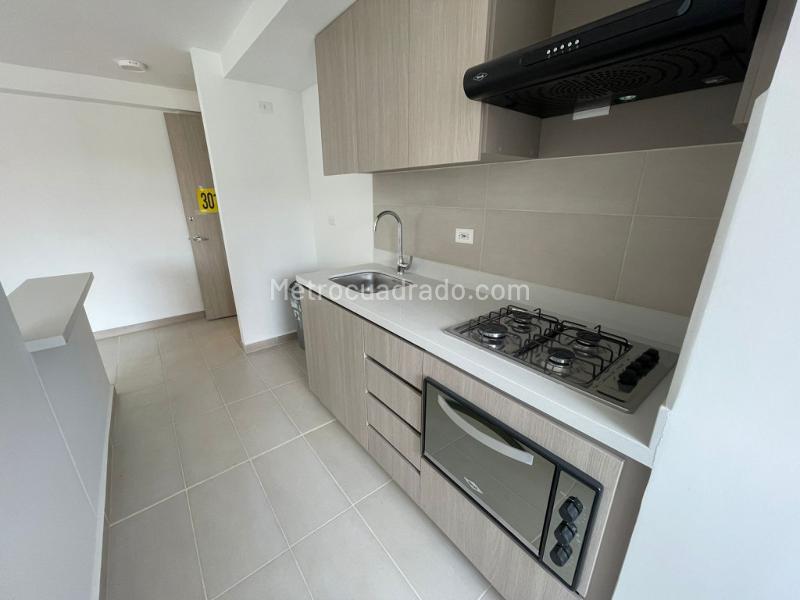 Moderno Apartamento de 3 Alcobas con Vista Panorámica en Santa Ana