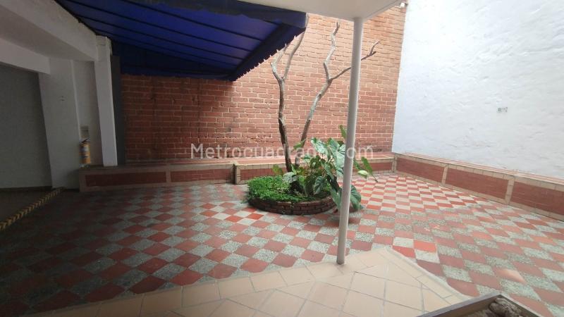 Commercial House with 5BR in Laureles - 7