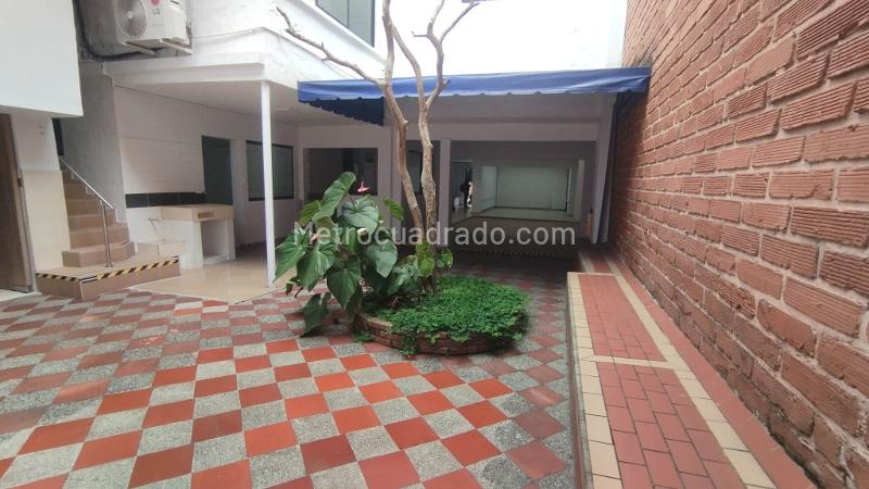 Commercial House with 5BR in Laureles - 8