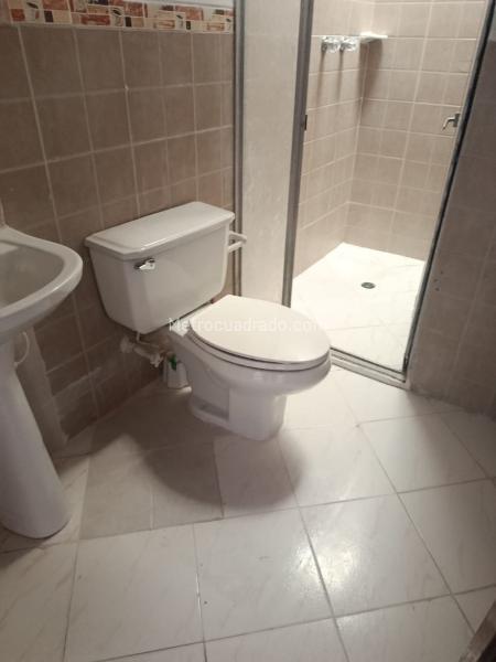 Elegant Duplex House with 4BR in Calasanz - 2