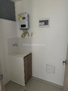 Apartamento de 2 alcobas en venta en El Poblado, Medellín, 79 m² · foto 7 de 20