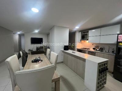 Apartamento de 3 alcobas en venta en El Poblado, Medellín, 125 m² · foto 2 de 20