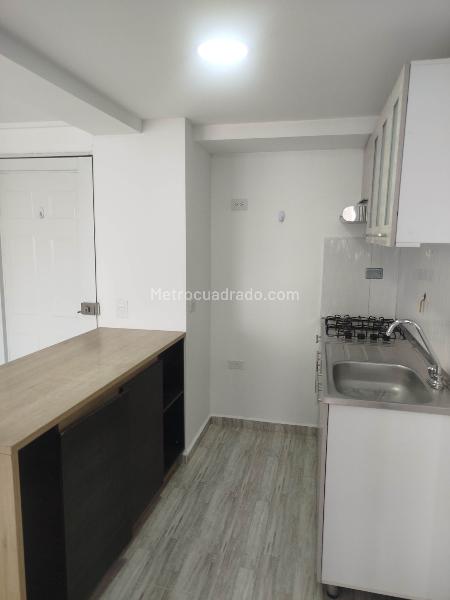3BR Apartment with Private Parking in Robledo - 4