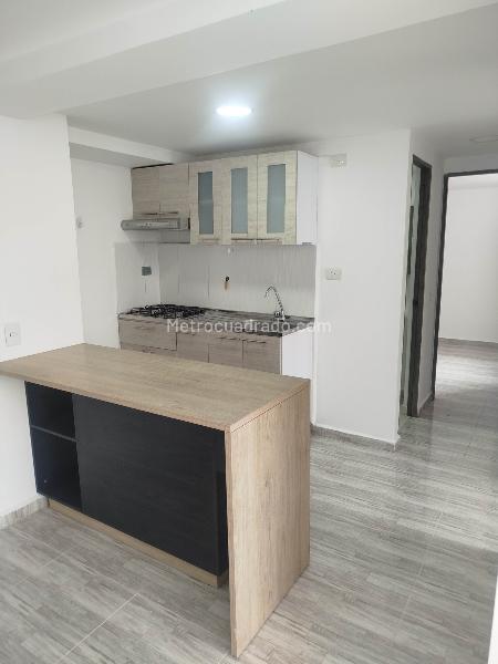 3BR Apartment with Private Parking in Robledo - 6