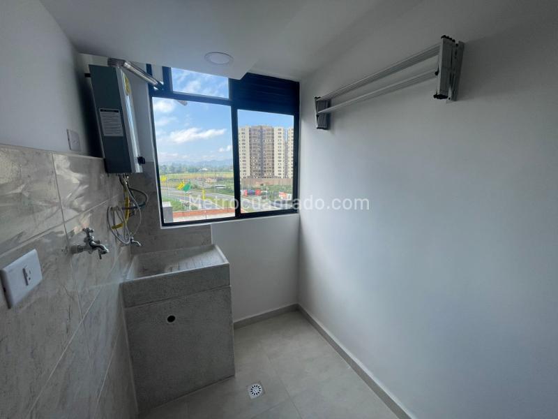 2BR Apartment in San Antonio (53 m²) - 4