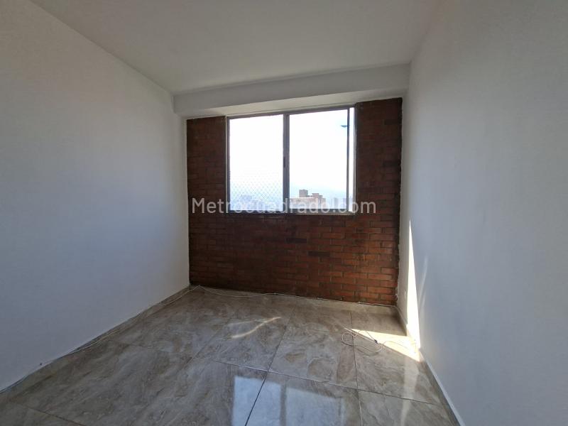 Encantador apartamento de 3 habitaciones con parqueadero en Obrero - 9