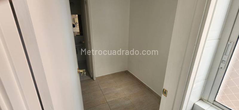 Apartamento de 3 Alcobas en Castropol con Excelente Ubicación - 4