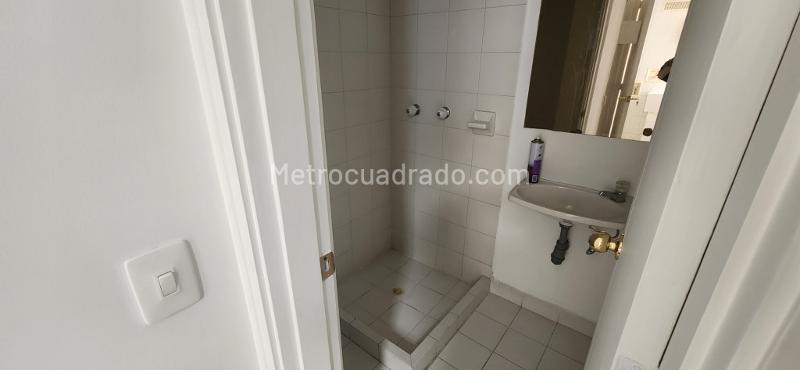 Apartamento de 3 Alcobas en Castropol con Excelente Ubicación - 5